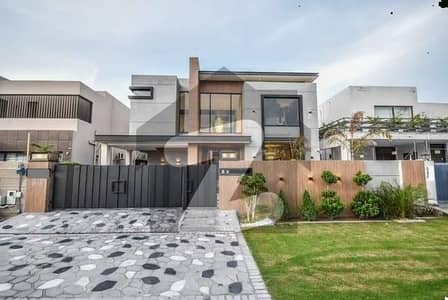 1 KANAL ELEGANT AND FULLY MAINTAINED SUPER HOT LOCATED BUNGALOW IS AVAILABLE IN THE BEST BLOCK OF DHA LAHORE.