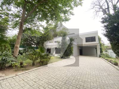 ایف ۔ 7 اسلام آباد میں 5 کمروں کا 2 کنال مکان 10.0 لاکھ میں کرایہ پر دستیاب ہے۔