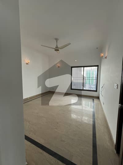 پنجاب کوآپریٹو ہاؤسنگ سوسائٹی لاہور میں 2 کمروں کا 3 مرلہ فلیٹ 45.0 ہزار میں کرایہ پر دستیاب ہے۔