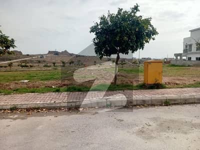 بحریہ ٹاؤن فیز 8 بحریہ ٹاؤن راولپنڈی,راولپنڈی میں 5 مرلہ رہائشی پلاٹ 65.0 لاکھ میں برائے فروخت۔