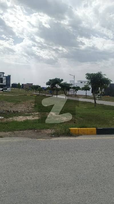 10 Marla plot for sale in Faisal hills