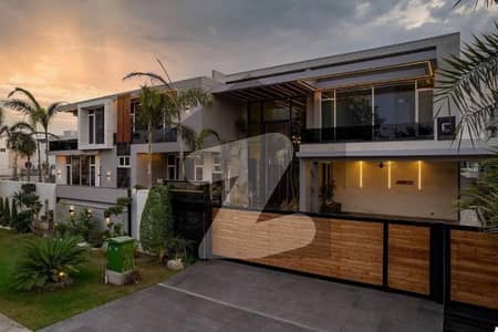 2 KANAL ELEGANT AND FULLY MAINTAINED SUPER HOT LOCATED BUNGALOW IS AVAILABLE IN THE BEST BLOCK OF DHA LAHORE