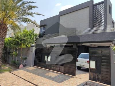 PHASE 6 1-KANAL BRAND NEW SEMI FURNISHED HOUSE WITH FULL BASEMENT FOR RENT