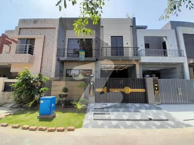 5 Marla Facing Park - Gas Installed