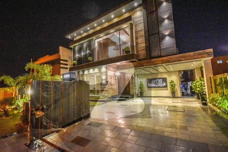 ڈی ایچ اے فیز 5 ڈیفنس (ڈی ایچ اے),لاہور میں 5 کمروں کا 1 کنال مکان 7.65 کروڑ میں برائے فروخت۔