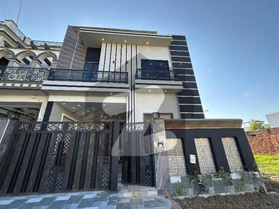 5 Marla Brend New House Available For Sale