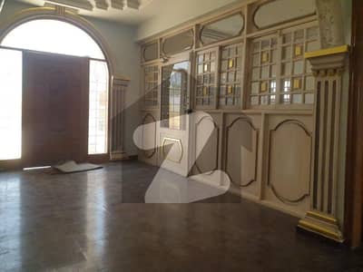 کلفٹن ۔ بلاک 9 کلفٹن,کراچی میں 9 کمروں کا 16 مرلہ مکان 13.5 کروڑ میں برائے فروخت۔