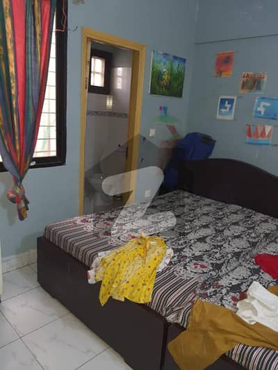 سحر کمرشل ایریا ڈی ایچ اے فیز 7,ڈی ایچ اے ڈیفینس,کراچی میں 5 کمروں کا 8 مرلہ فلیٹ 3.0 کروڑ میں برائے فروخت۔