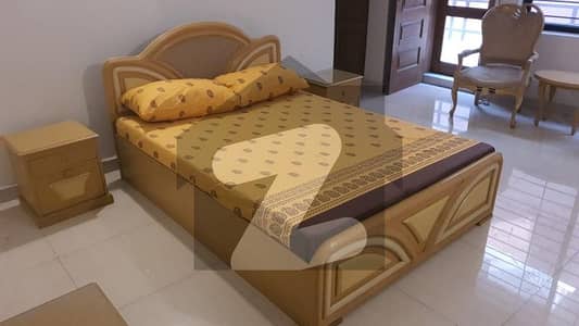 ایف ۔ 10 اسلام آباد میں 6 کمروں کا 1 کنال مکان 4.75 لاکھ میں کرایہ پر دستیاب ہے۔