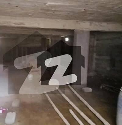 In Allahwala Town Warehouse For Sale Sized 170 Square Yards