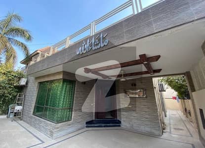 ڈی ایچ اے فیز 4 ڈیفنس (ڈی ایچ اے),لاہور میں 4 کمروں کا 10 مرلہ مکان 2.0 لاکھ میں کرایہ پر دستیاب ہے۔