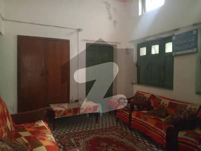 شام نگر لاہور میں 6 کمروں کا 10 مرلہ مکان 3.95 کروڑ میں برائے فروخت۔