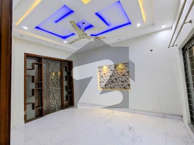 بحریہ ٹاؤن ۔ بلاک اے اے بحریہ ٹاؤن سیکٹرڈی,بحریہ ٹاؤن,لاہور میں 2 کمروں کا 5 مرلہ بالائی پورشن 42.0 ہزار میں کرایہ پر دستیاب ہے۔