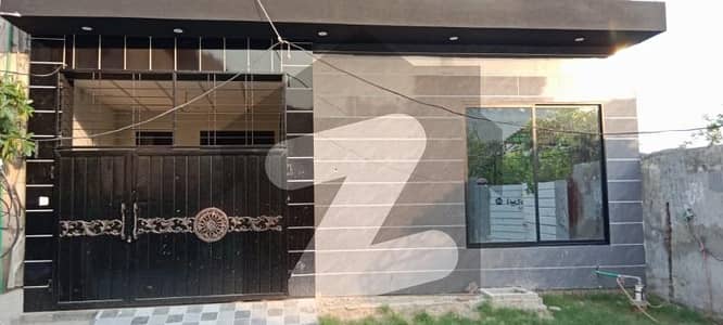 خدا بخش کالونی کینٹ,لاہور میں 6 کمروں کا 5 مرلہ مکان 2.45 کروڑ میں برائے فروخت۔