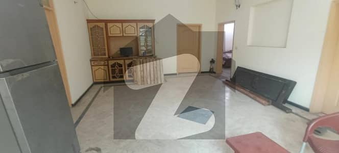 1 Kanal 150 Feet Road Commercial Building Single Storey 3 Beds