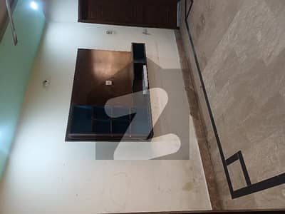 ستارہ سپنا سٹی فیصل آباد میں 3 کمروں کا 6 مرلہ بالائی پورشن 55.0 ہزار میں کرایہ پر دستیاب ہے۔