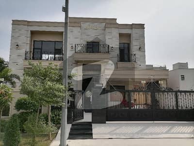 Spacious Corner House Is Available In DHA Phase 8 - Block V For sale