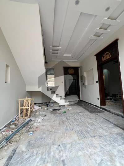 بنی گالہ اسلام آباد میں 2 کمروں کا 6 مرلہ مکان 50.0 ہزار میں کرایہ پر دستیاب ہے۔