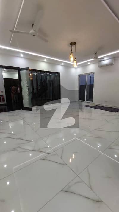 1 Kanal Upper Portion For Rent In DHA Phase 7 - Separate Entrance