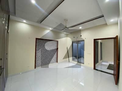 پیراگون سٹی لاہور میں 3 کمروں کا 5 مرلہ مکان 95.0 ہزار میں کرایہ پر دستیاب ہے۔