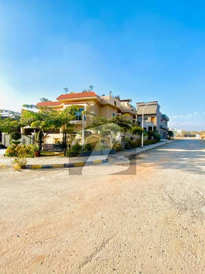 گلبرگ ریزیڈنشیا - بلاک کیو گلبرگ ریزیڈنشیا,گلبرگ,اسلام آباد میں 1 کنال رہائشی پلاٹ 2.35 کروڑ میں برائے فروخت۔