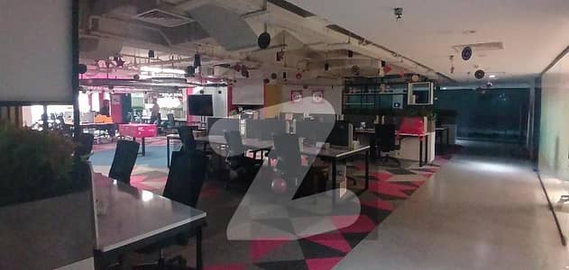 شاہراہِ فیصل کراچی میں 1 کنال Studio دفتر 18.9 لاکھ میں کرایہ پر دستیاب ہے۔