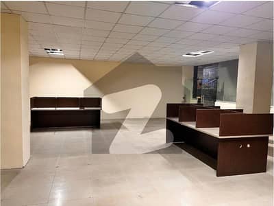 گلبرگ 3 گلبرگ,لاہور میں 6 مرلہ Studio دفتر 1.15 لاکھ میں کرایہ پر دستیاب ہے۔