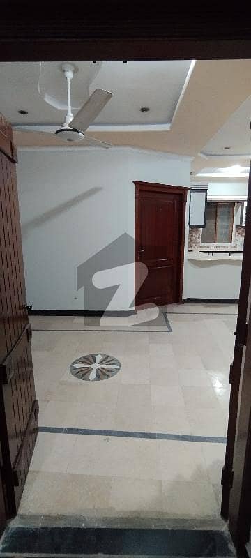 غوری ٹاؤن اسلام آباد میں 2 کمروں کا 4 مرلہ فلیٹ 30.0 ہزار میں کرایہ پر دستیاب ہے۔