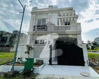 5 Marla House For sale Available In B-17