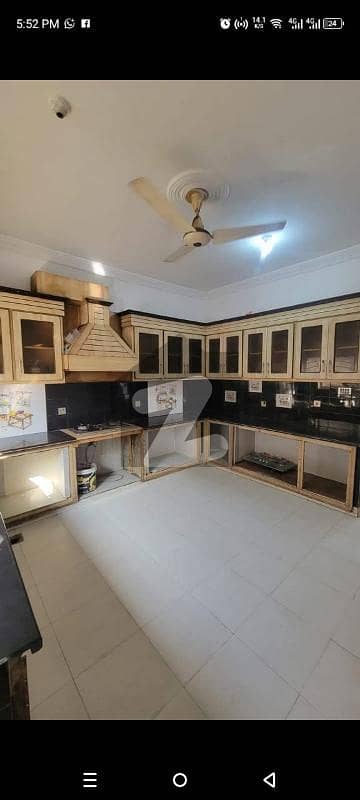 رِیور گارڈن اسلام آباد میں 6 کمروں کا 10 مرلہ مکان 1.4 لاکھ میں کرایہ پر دستیاب ہے۔