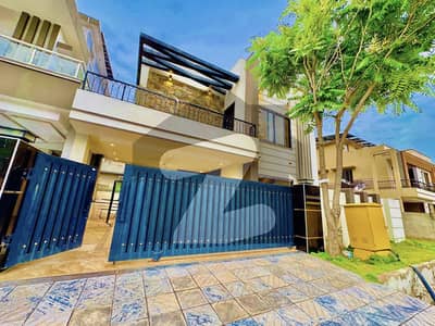 بحریہ گرینز۔ اوورسیز انکلیو بحریہ ٹاؤن فیز 8,بحریہ ٹاؤن راولپنڈی,راولپنڈی میں 5 کمروں کا 10 مرلہ مکان 4.7 کروڑ میں برائے فروخت۔