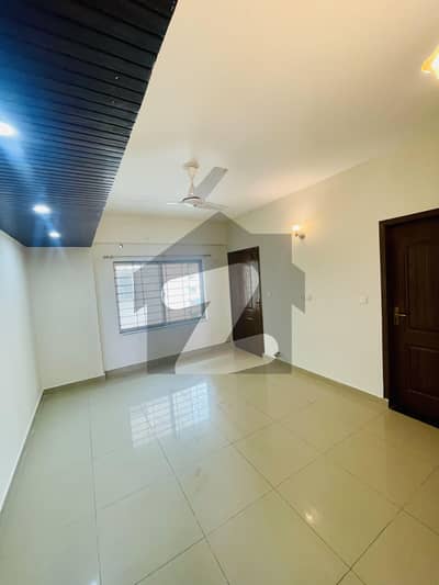 Open View Well Maintained New Building 3 Bedrooms Flat Available Urgent For Sale With All Utilities