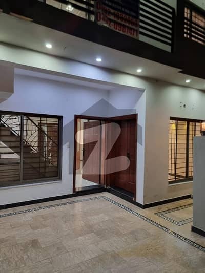 ڈی ۔ 12 اسلام آباد میں 3 کمروں کا 4 مرلہ مکان 4.25 کروڑ میں برائے فروخت۔