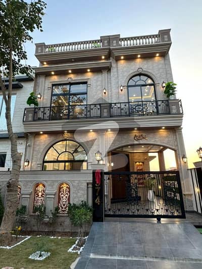 5 Marla Luxurious Bungalow Prime Location With 10 KV Sollar System Installed