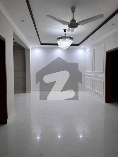 جی ۔ 10 اسلام آباد میں 3 کمروں کا 6 مرلہ مکان 6.9 کروڑ میں برائے فروخت۔