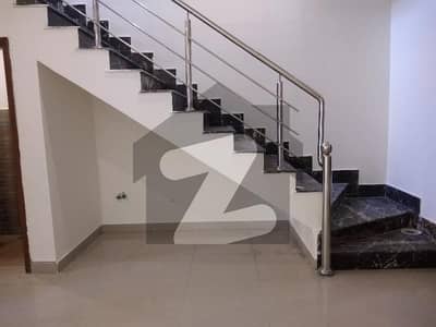 5 Marla Spacious House Is Available In Green City For sale