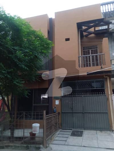 5 Marla House For SALE Johar Town Block E2, Lahore Prime Location | Fully Developed Area
