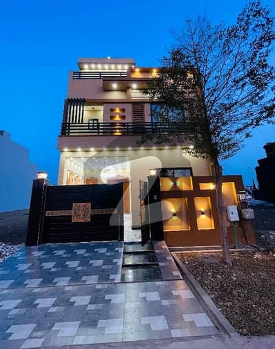 A Palatial Residence For Prime Location sale In Royal Palm City Gujranwala