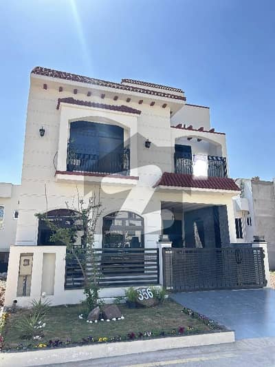 5 Marla owner made house