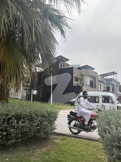 بحریہ ٹاؤن فیز 8 ایکسٹینشن بحریہ ٹاؤن فیز 8,بحریہ ٹاؤن راولپنڈی,راولپنڈی میں 8 مرلہ پلاٹ فائل 12.0 لاکھ میں برائے فروخت۔