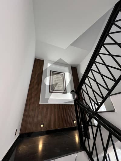 10 Marla house for sale in executive block Faisal Hills