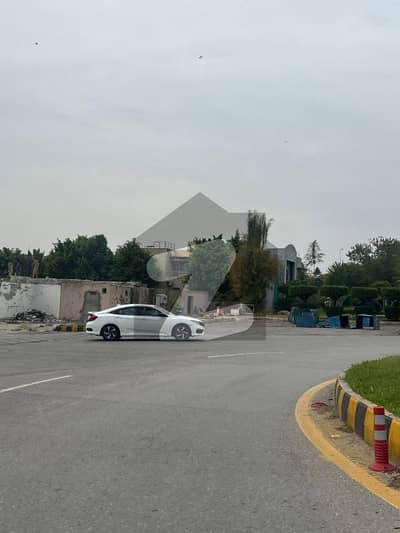 بحریہ ٹاؤن فیز 8 ۔ بلاک ایل بحریہ ٹاؤن فیز 8,بحریہ ٹاؤن راولپنڈی,راولپنڈی میں 8 مرلہ رہائشی پلاٹ 70.0 لاکھ میں برائے فروخت۔