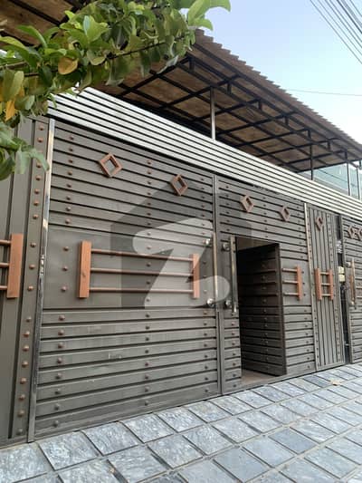 حیات آباد فیز 7 - ای4 حیات آباد فیز 7,حیات آباد,پشاور میں 10 کمروں کا 10 مرلہ مکان 6.8 کروڑ میں برائے فروخت۔