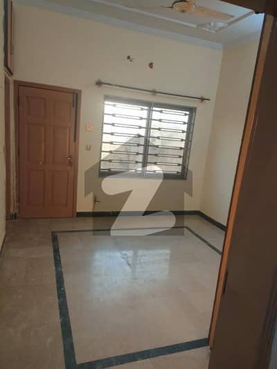 مارگلہ ٹاؤن اسلام آباد میں 1 کمرے کا 5 مرلہ زیریں پورشن 52.0 ہزار میں کرایہ پر دستیاب ہے۔