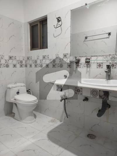 E-11 Beautiful Upper Portion With Servant Quarter And Parking