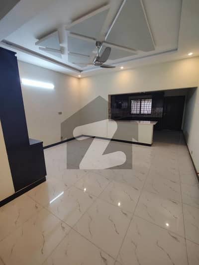 ایف ۔ 6 اسلام آباد میں 4 کمروں کا 1 کنال مکان 4.5 لاکھ میں کرایہ پر دستیاب ہے۔