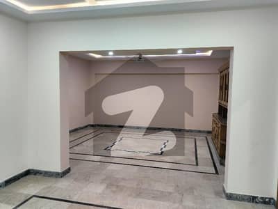 ای ۔ 11/3 ای ۔ 11,اسلام آباد میں 3 کمروں کا 1 کنال زیریں پورشن 1.7 لاکھ میں کرایہ پر دستیاب ہے۔
