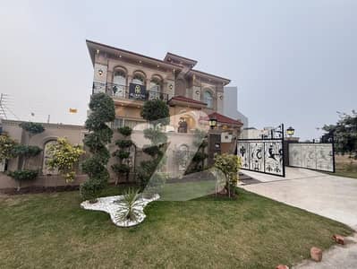 ڈی ایچ اے فیز 6 ڈیفنس (ڈی ایچ اے),لاہور میں 5 کمروں کا 1 کنال مکان 9.15 کروڑ میں برائے فروخت۔