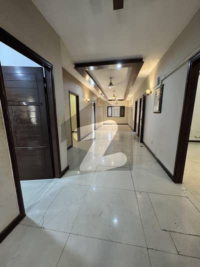 Chance Deal 1st Floor Full Floor 1800 Square Feet 4 Bed DD For Rent In   Nishat Commercial No Chatting Only Call