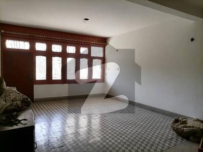 نیو مسلم ٹاؤن لاہور میں 5 کمروں کا 1 کنال مکان 7.5 کروڑ میں برائے فروخت۔